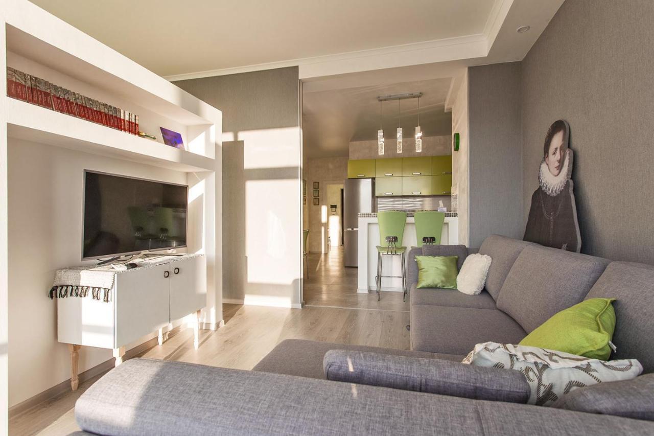 Gagarin Plaza Apartment 70 Square Metres On 12Th Floor Odessa Ngoại thất bức ảnh