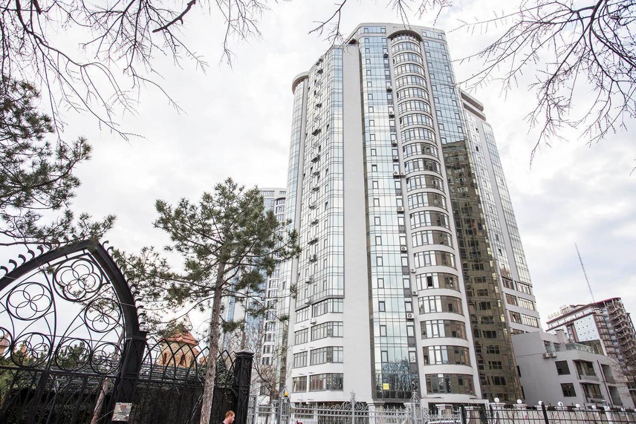 Gagarin Plaza Apartment 70 Square Metres On 12Th Floor Odessa Ngoại thất bức ảnh