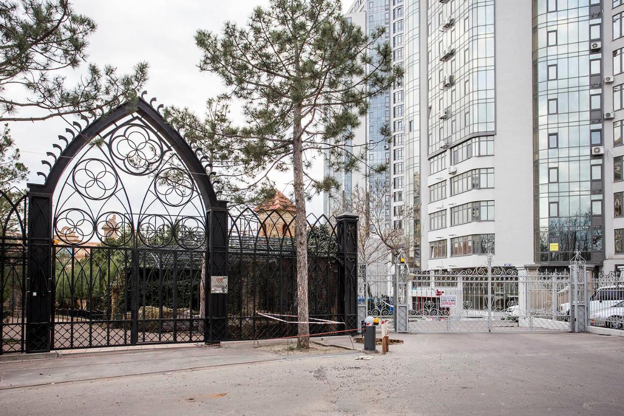 Gagarin Plaza Apartment 70 Square Metres On 12Th Floor Odessa Ngoại thất bức ảnh