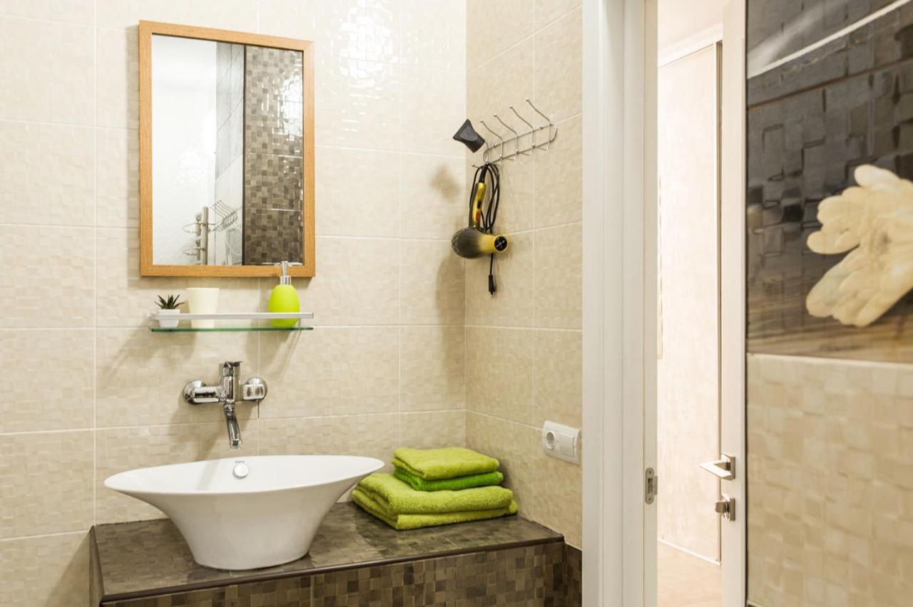 Gagarin Plaza Apartment 70 Square Metres On 12Th Floor Odessa Ngoại thất bức ảnh